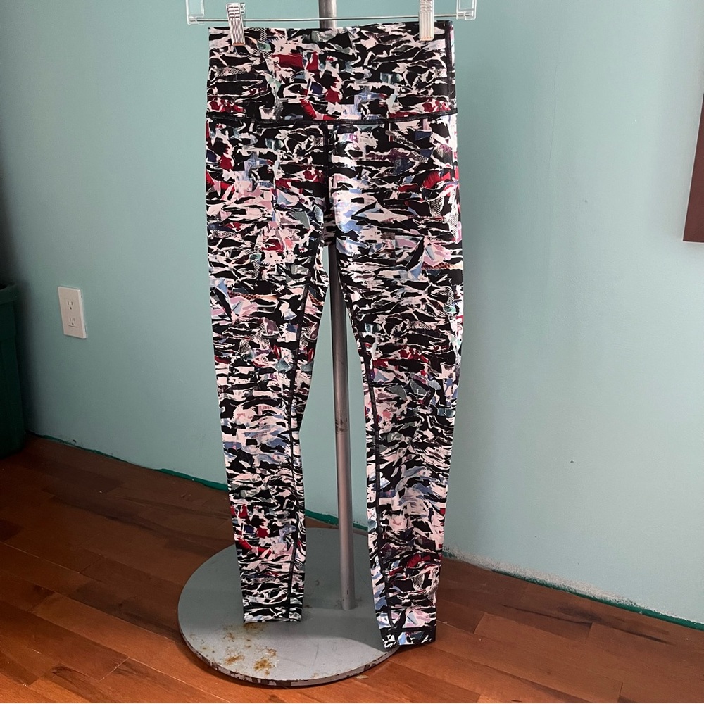 NWOT Lululemon Wunder Under Hi-Rise Tight 28, Women's Size 6, Culture Clash - Picture 6 of 10